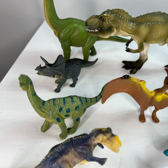 13-Piece Dinosaur Plastic Toy Figure Set Assorted Types of Dinosaurs - Picture 6 of 13